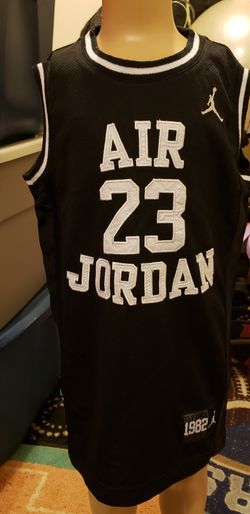 jordan shirts size 10-12