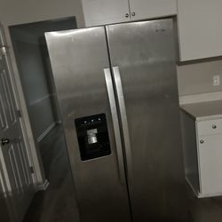 Whirlpool Refrigerator 
