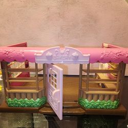 Dolls House Bakery With Accesories