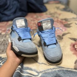 Jordan 4 Retro University Blue