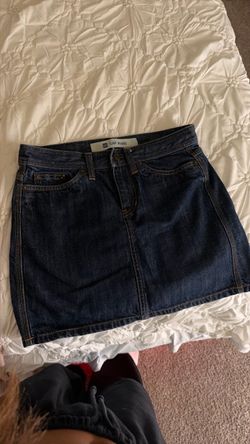Gap skirt