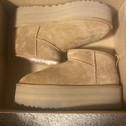UGG Classic Mini Ultra Platform