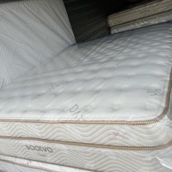 Organic Queen And King California King/Mattresses!!Free delivery 