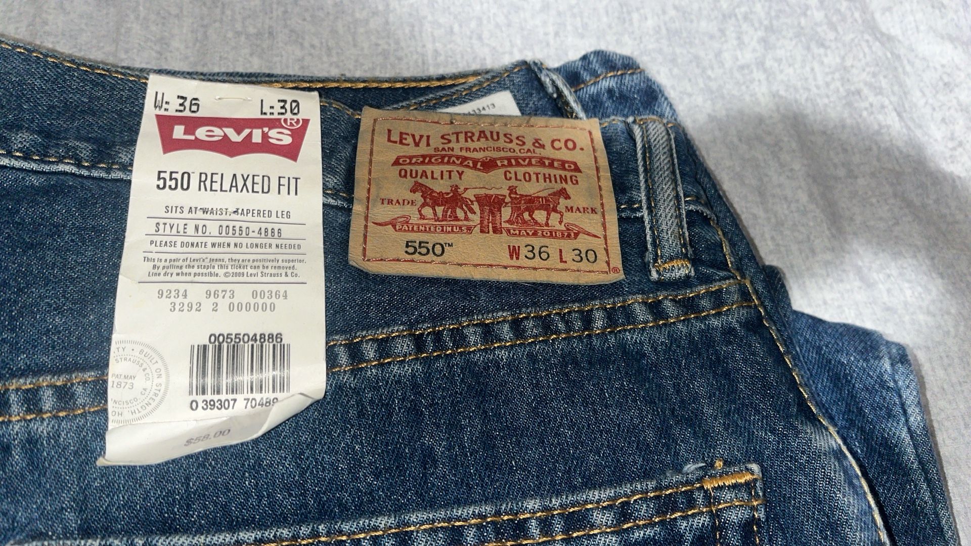 Levi’s 550 Color Blue Size 36w,30L