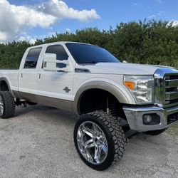 2011 FORD F-250 LARIAT 4X4 6.7L TURBO DIESEL *ONLY 176,000 Miles BANK FINANCING SUPER CLEAN 