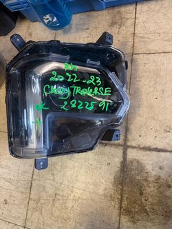 2023 Chevy traverse right headlight