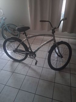 Realm Cruiser Bike
