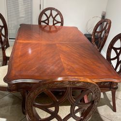 !DINING TABLE ..!WOOD!