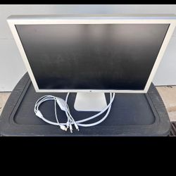 APPLE 🍎 MAC CINEMA DISPLAY HD A1082 WITH POWER CORD $100 FINAL PRICE 