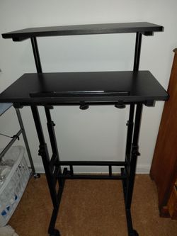 Slim standing desk - like new