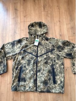 Nike tech