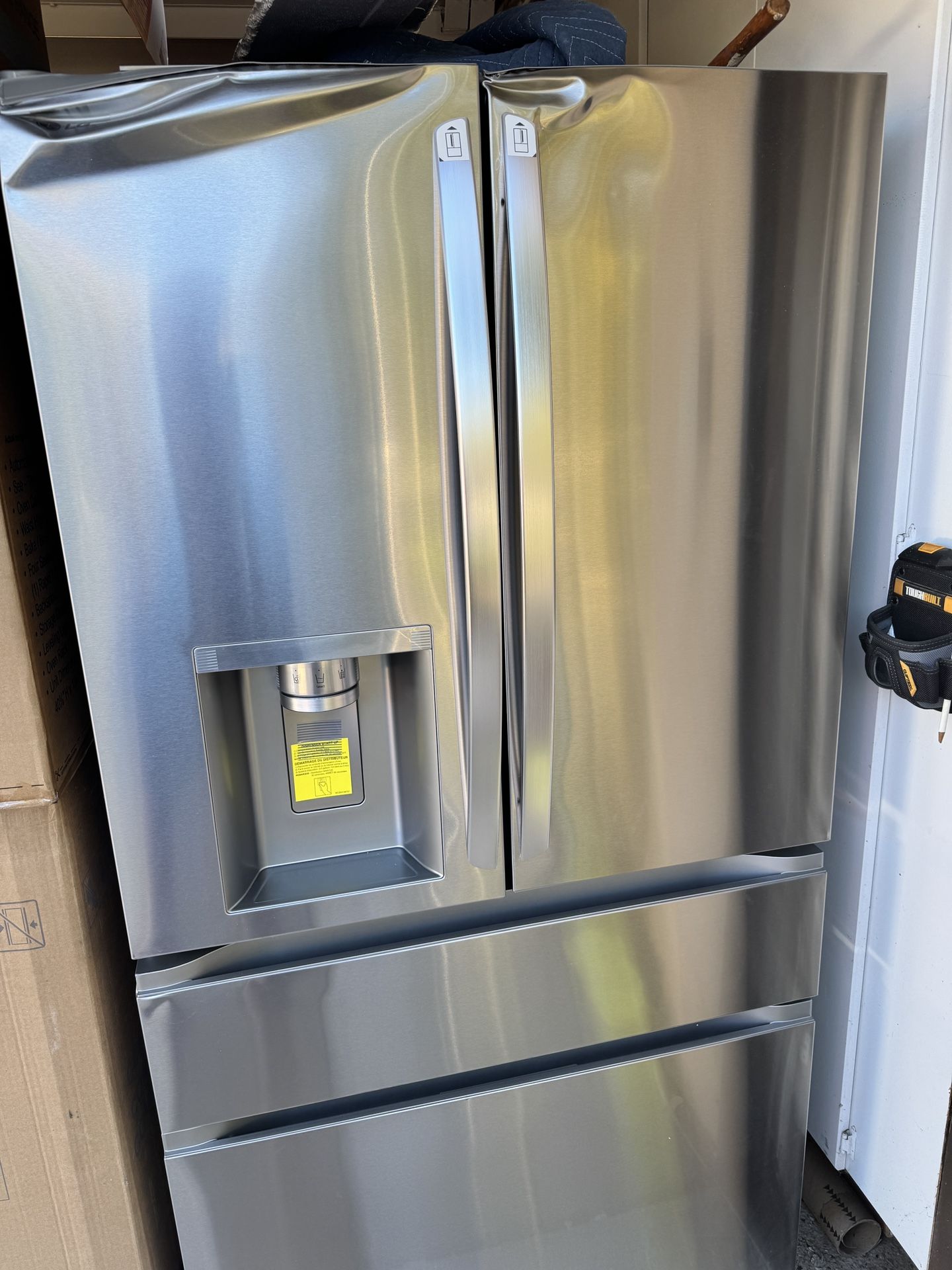 NEW LG 😢DAMAGED 😢COUNTER DEPTH 4 DOOR FRENCH DOOR REFRIGERATOR WITH A 3 YEAR EXTENDED WARRANTY FULLY TRANSFERABLE 11/3/25