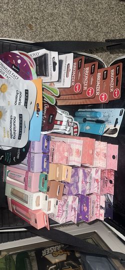 Makeup bundle
