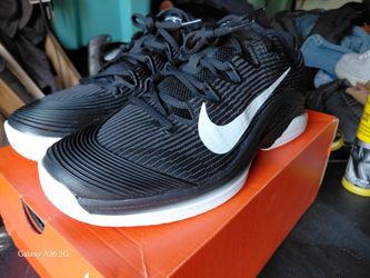 Title: Nike Zoom Vapor 12 HC (MSize 10.5)