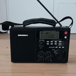 Grundig S450DLX Field Radio