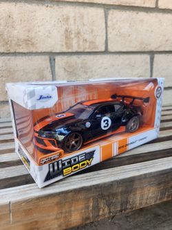 Jada 1:24 scale Chevy camero