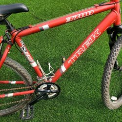 Trek 3700 Mountain Bike