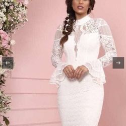 Wedding dress with lace long sleeve - size M - never worn 