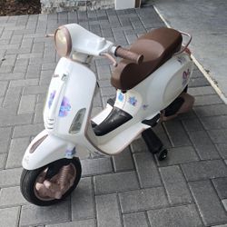 Toddler Vespa Scooter Disney Princess 