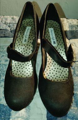American Eagle Mary Jane Heels