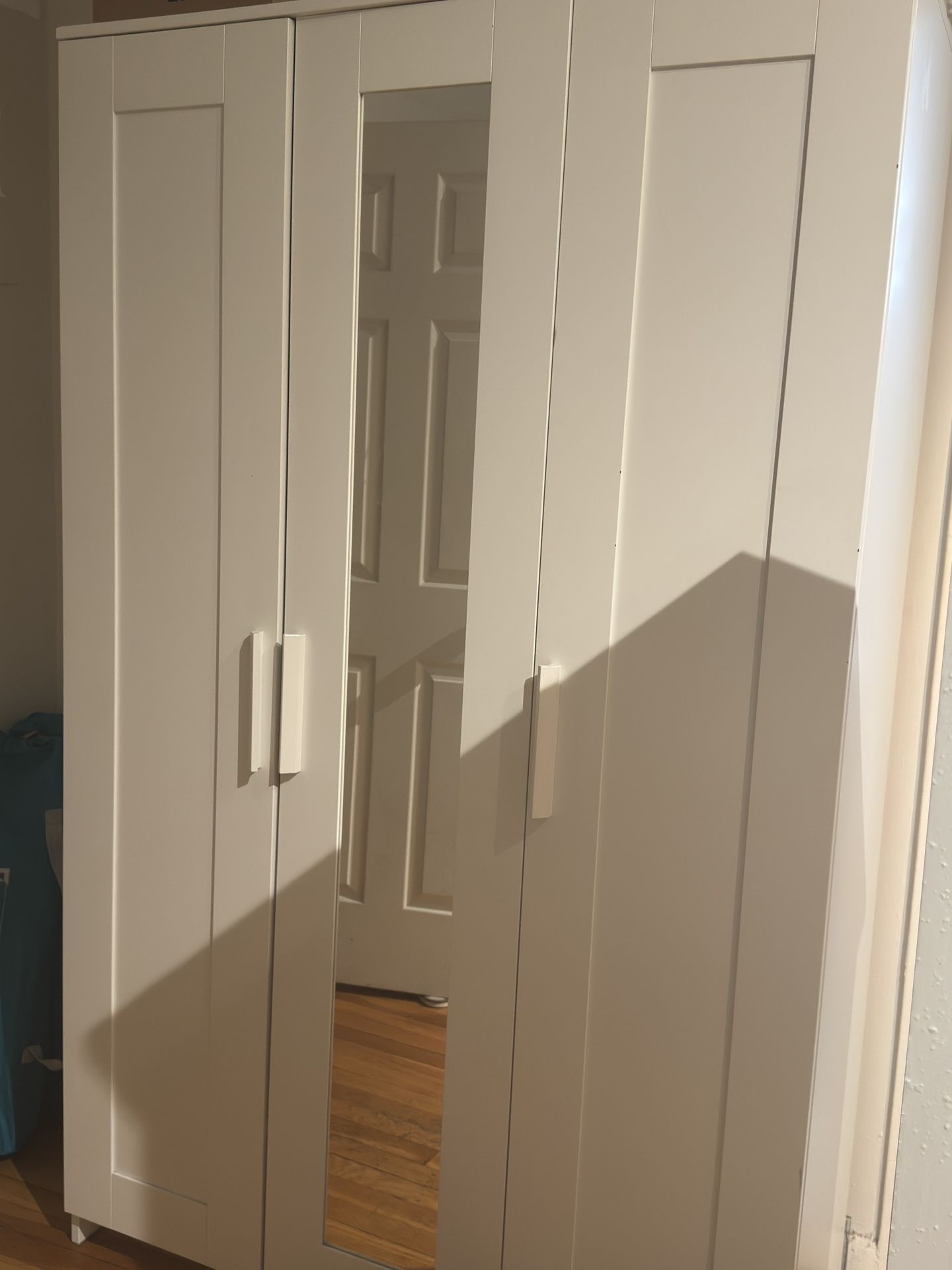 Wardrobe Closet