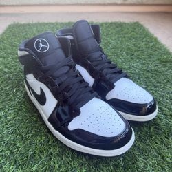Air Jordan 1 Mid “Carbon Fiber” – Size 11