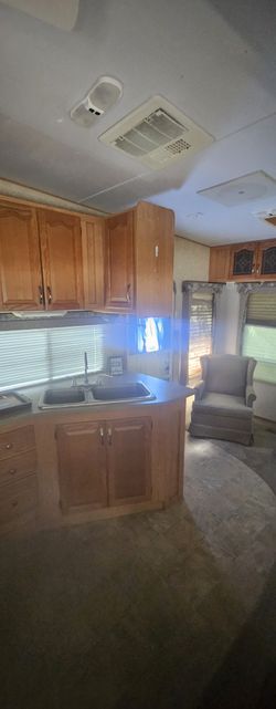 2007 Forest River Sierra 5th wheel