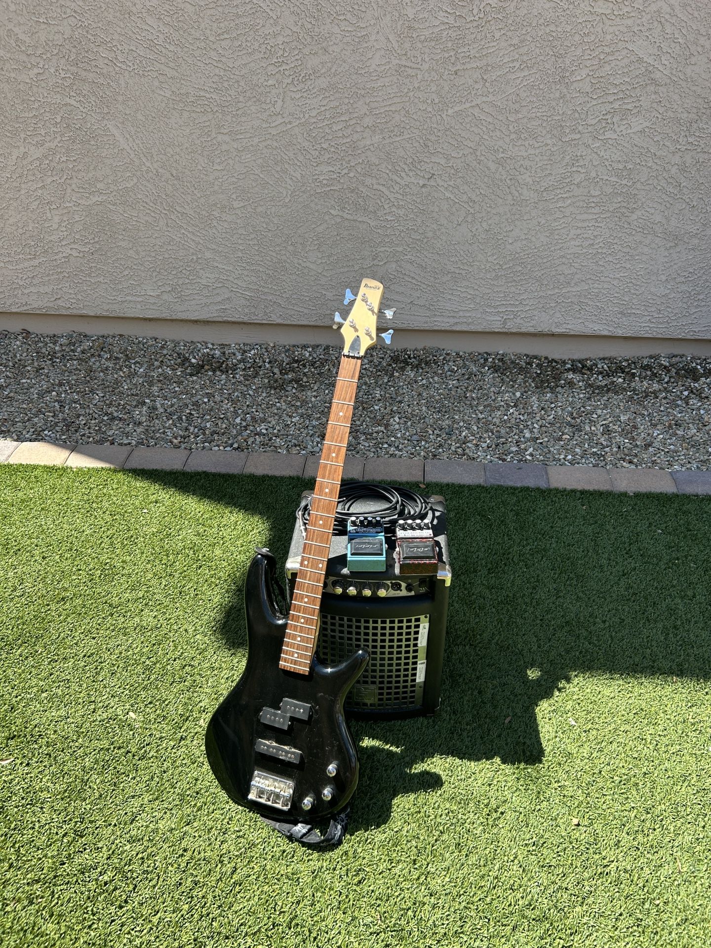 Bass guitar & Amp Set Up