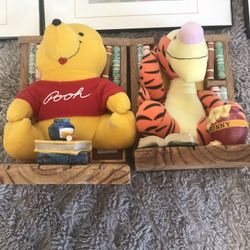 Poo Bear Pic And Book Ends 