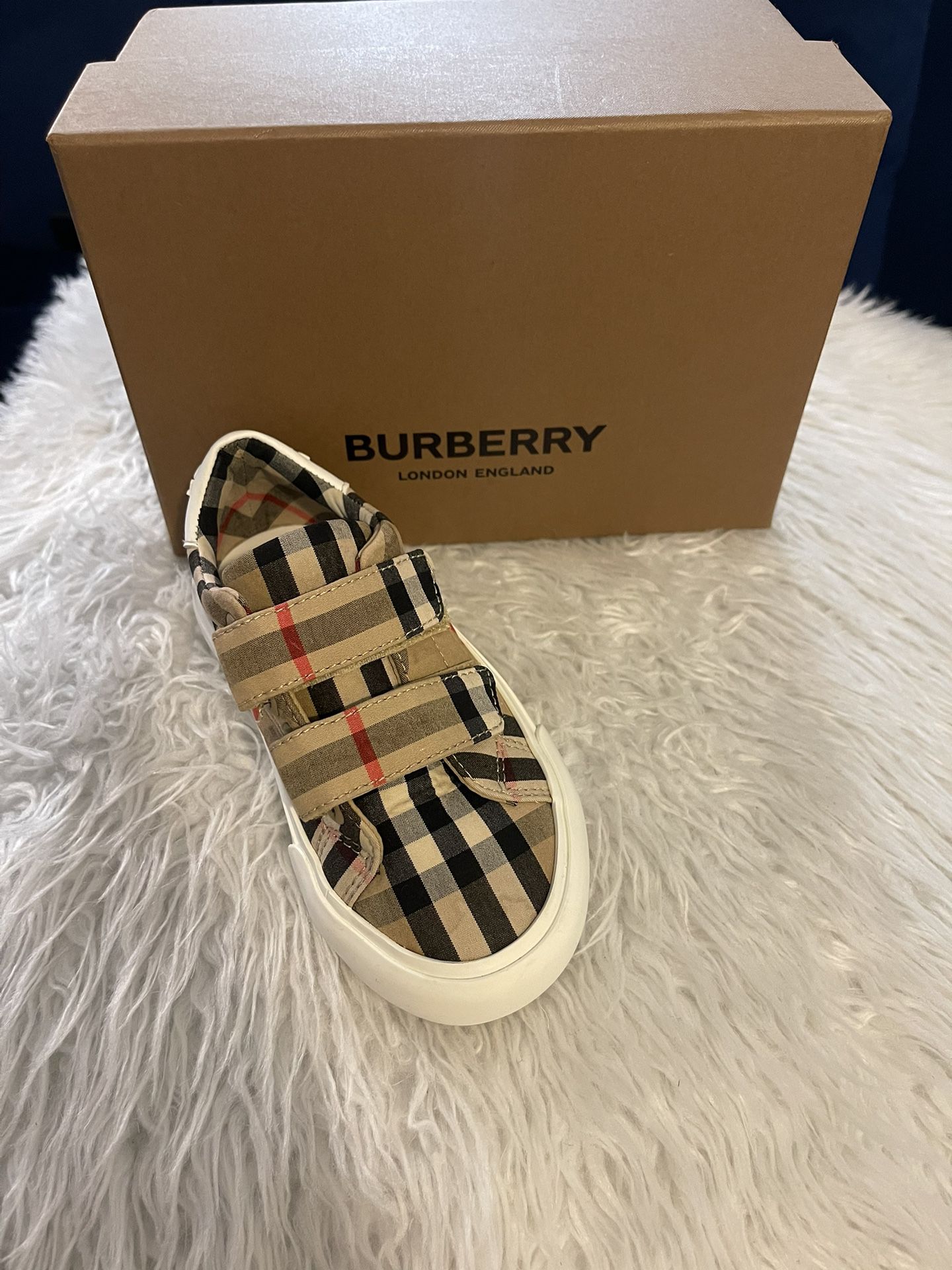 Burberry Size 24 