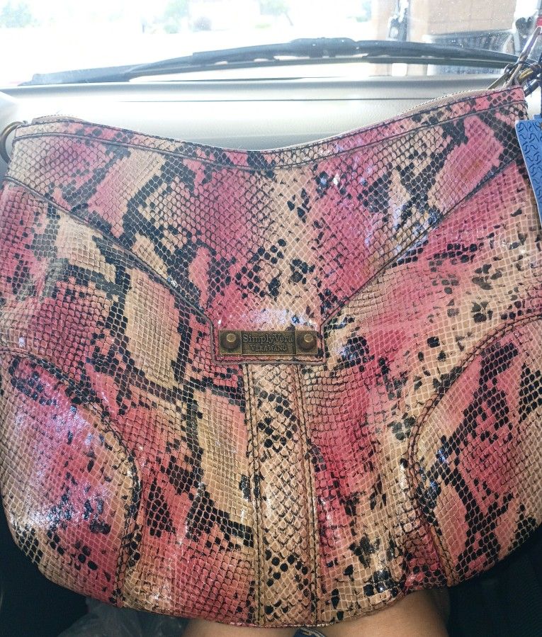 BRAND NEW VERA WANG PURSE