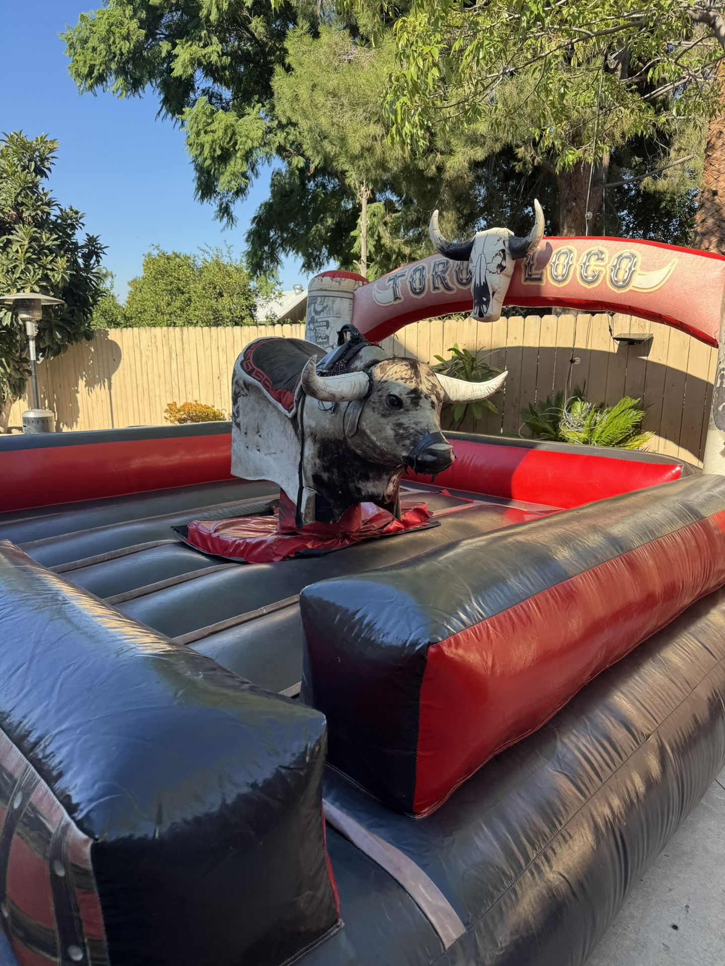 Toro Mecánico/ Mecanical Bull For Your Events