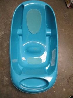 Summer blue bath tub baby infant
