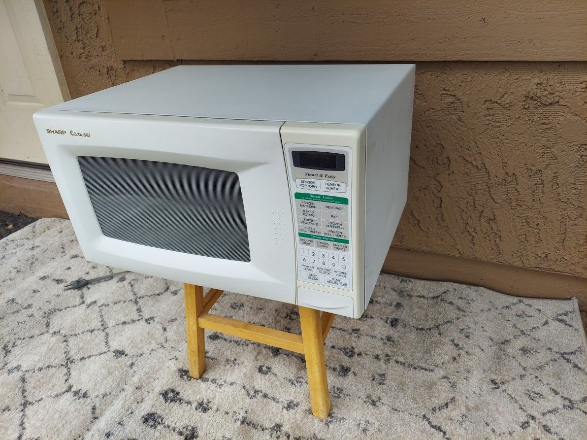 Large White Microwave By Sharp, Countertop. Rotating Plate, Cooks Fast, Many Settings , Clean