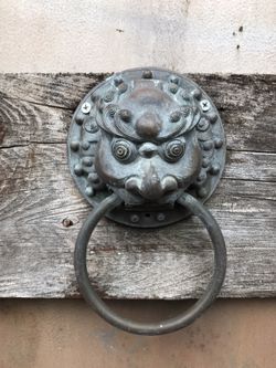 Door knocker or pull