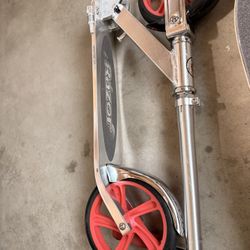 Razor A5 Lux Kick Scooter with Extra Large Wheels - Red