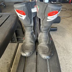Motobike Shoes 9 Made In Italy 300dollars