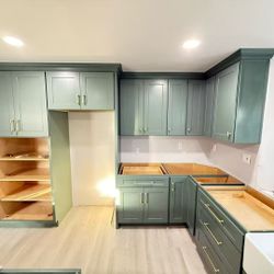Kitchen Pantry Cabinet – Plywood Box, Solid Wood Door & Frame
