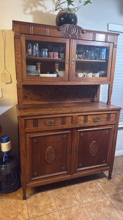 Antique 1920 buffet with hutch set