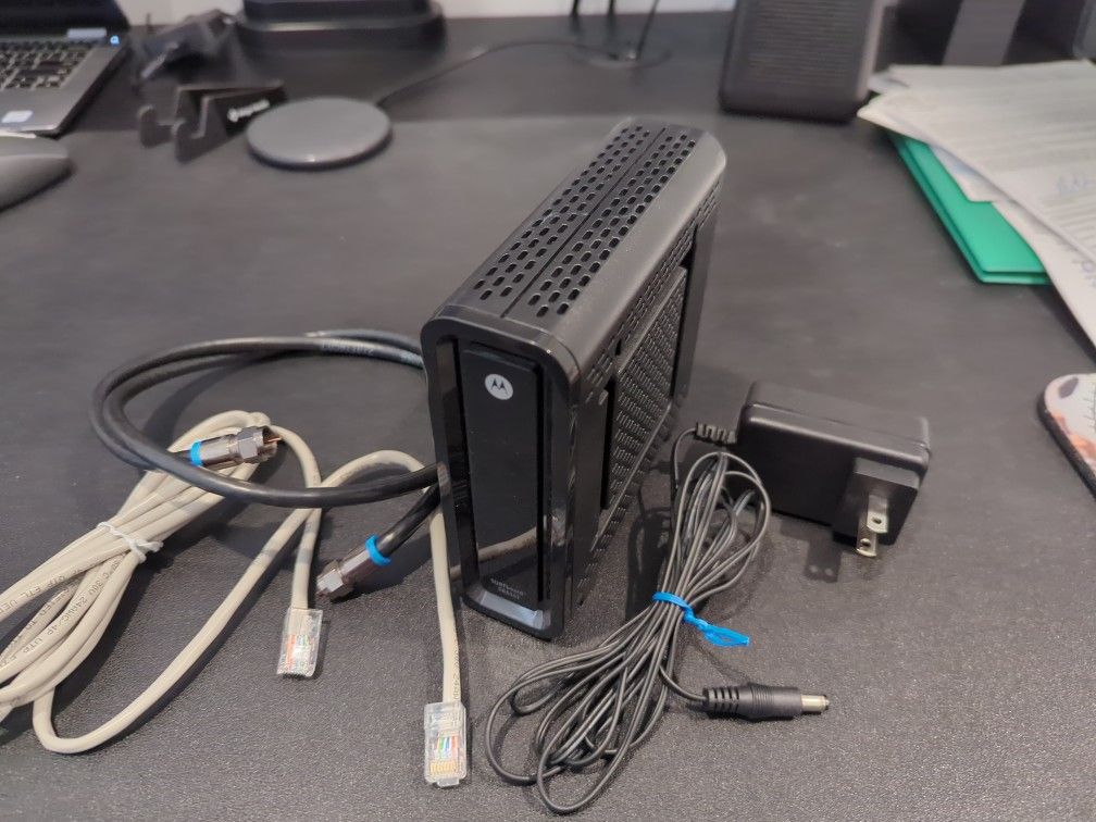 Motorola Surfboard SB6141 DOCSIS 3.0 High-Speed Cable Modem- Black