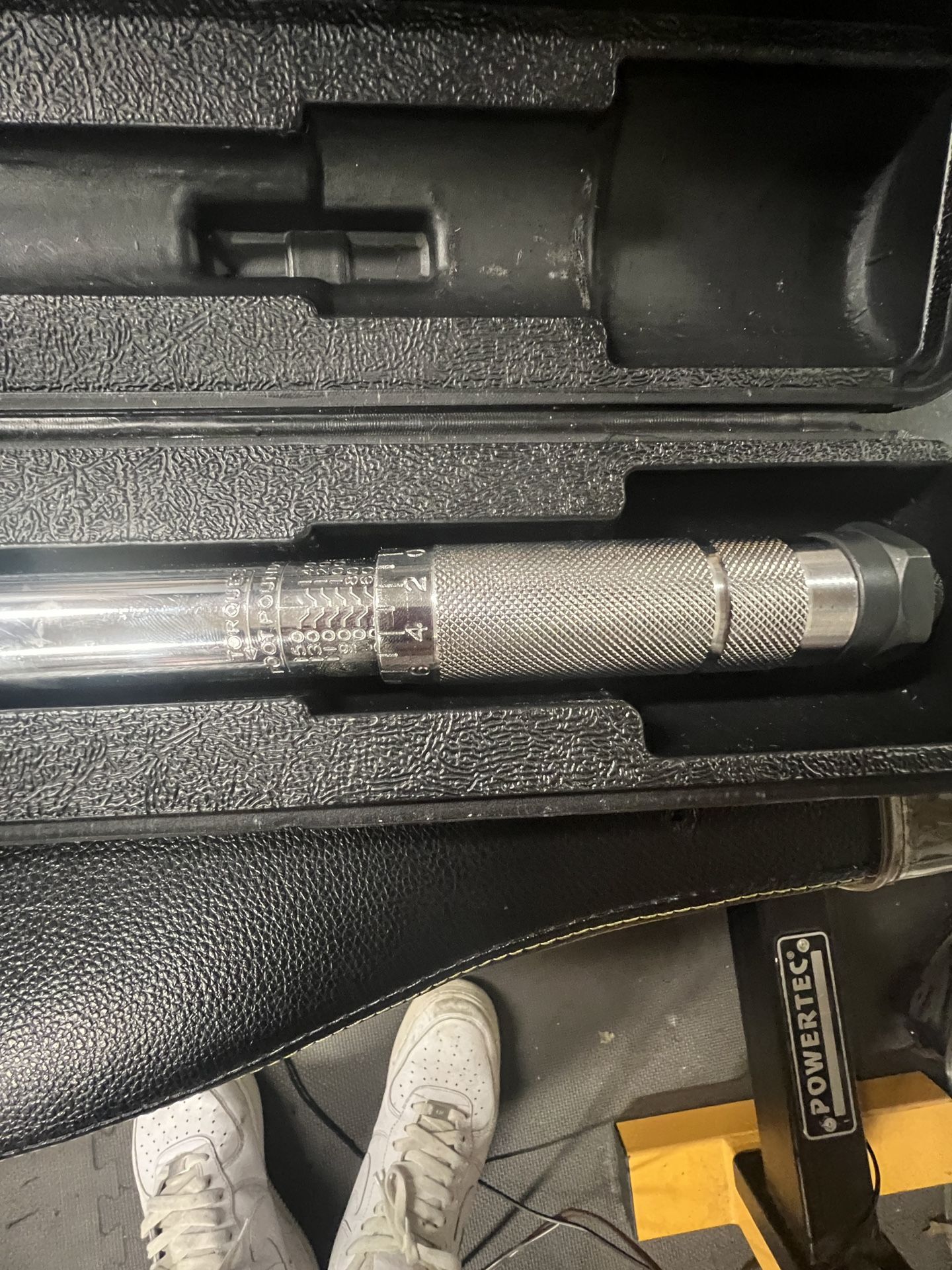 Husky 2LB Torque Wrench