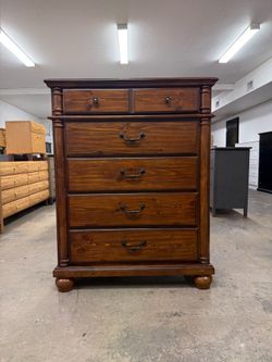 Nice Tall 6 Drawer Dresser Chest