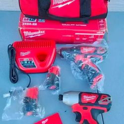 🔥$120 NO NEGOTIABLE🔥 Milwaukee M12 12V Cordless Drill Driver & Impact Combo Kit with (2) Batteries, Charger and Bag.