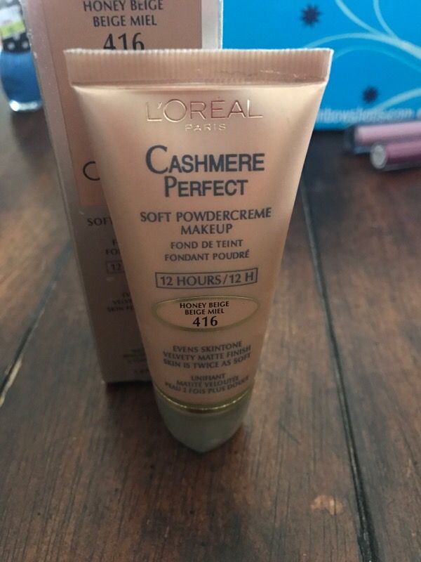 L'Oréal soft powder foundation