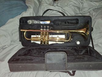 Glory beginner Bb trumpet with accessories and case. ONLY local pickup.