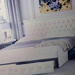  White Queen Bed 