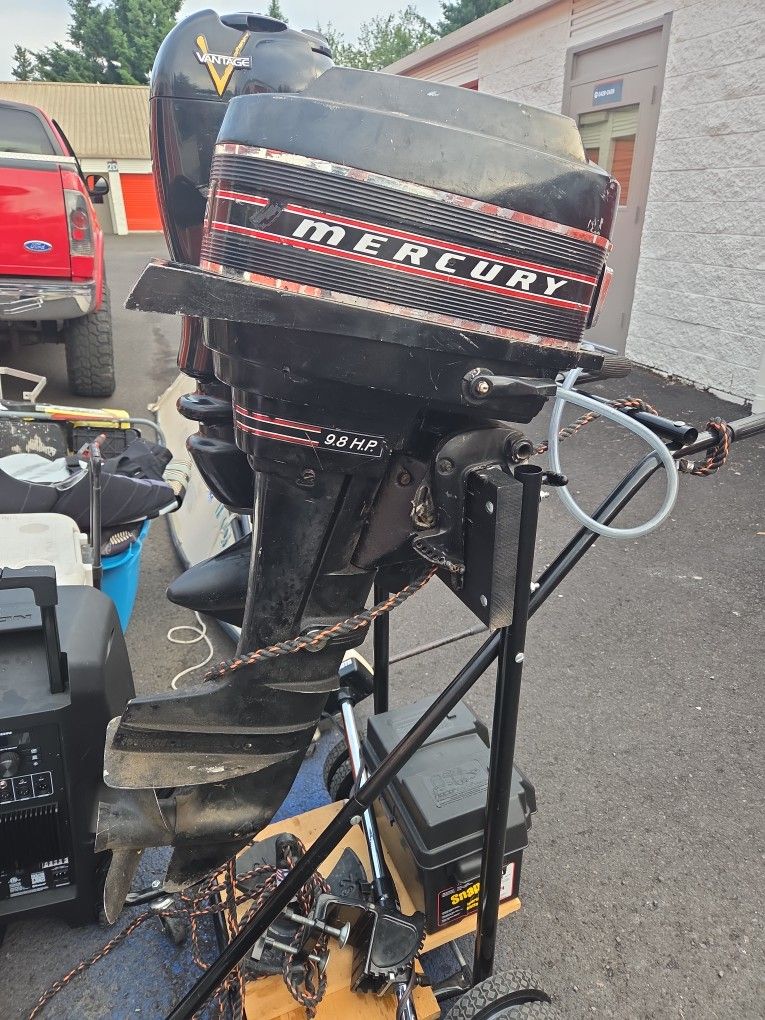 Mecury Outboard Motor