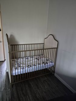 Baby Crib,Car Seat and Playpen