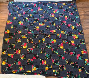 Vintage LARGE Quilt Handmade Patchwork Flowers 90”x78”