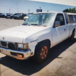 FOR PARTS A 1997 NISSAN PICKUP HARD BODY 2.4 ENGINE RWD AUTO TRANS 